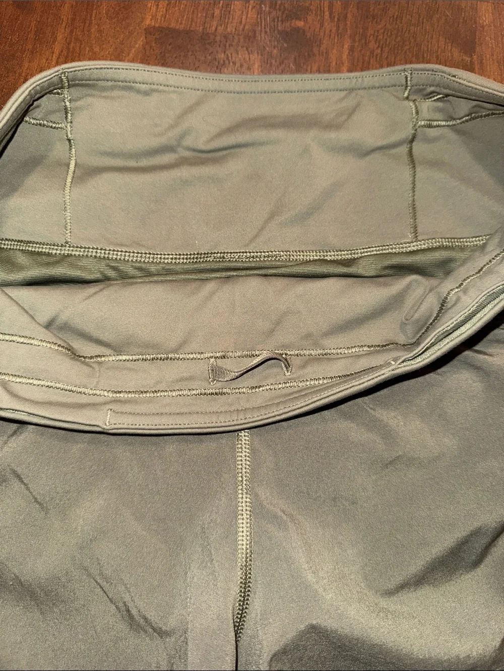 Lululemon Speed Up Shorts - Picture 4 of 5